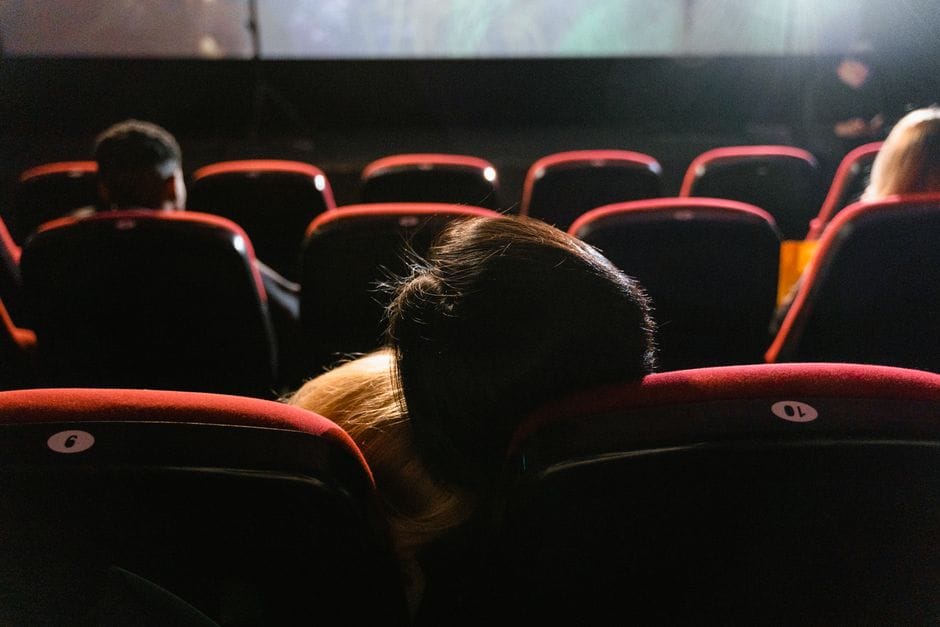 Vidéoprojecteur portable : le cinéma nomade tient-il ses promesses