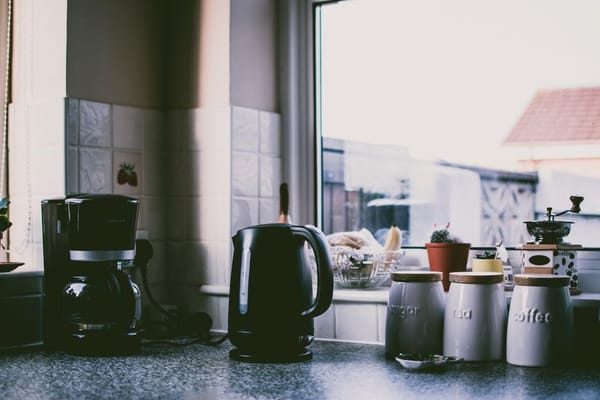 Cafetière connectée et bouilloire intelligente : confort ou gadget