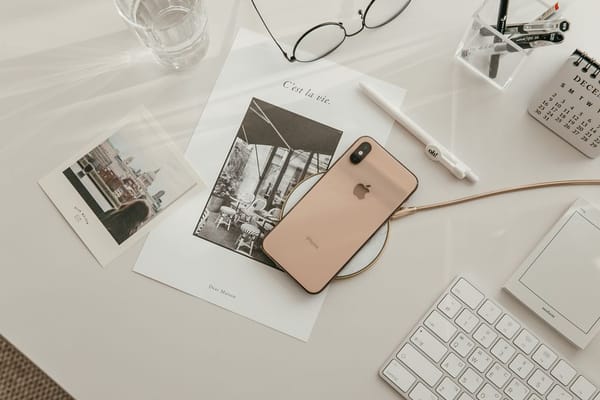 Charge sans fil : pratique au quotidien ou simple gadget
