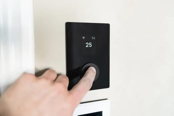 Thermostat connecté : le bon moment pour s'équiper avant la saison de chauffe